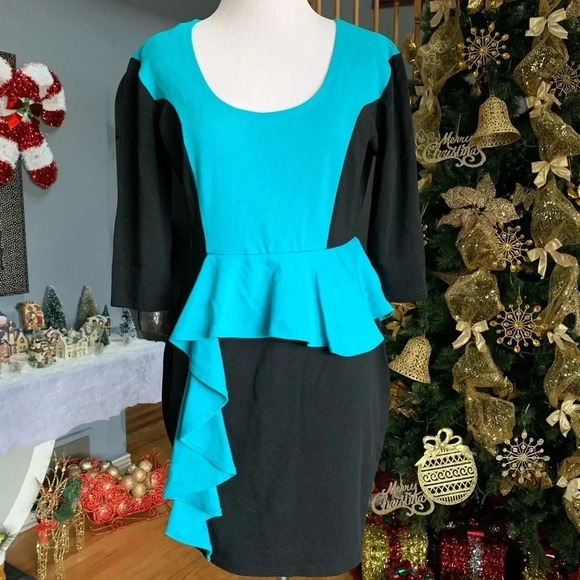 Dots Ruffle Peplum Dress - Picture 1 of 6